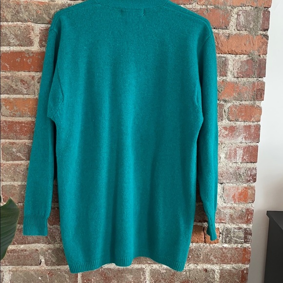 Sweater - Picture 4 of 4